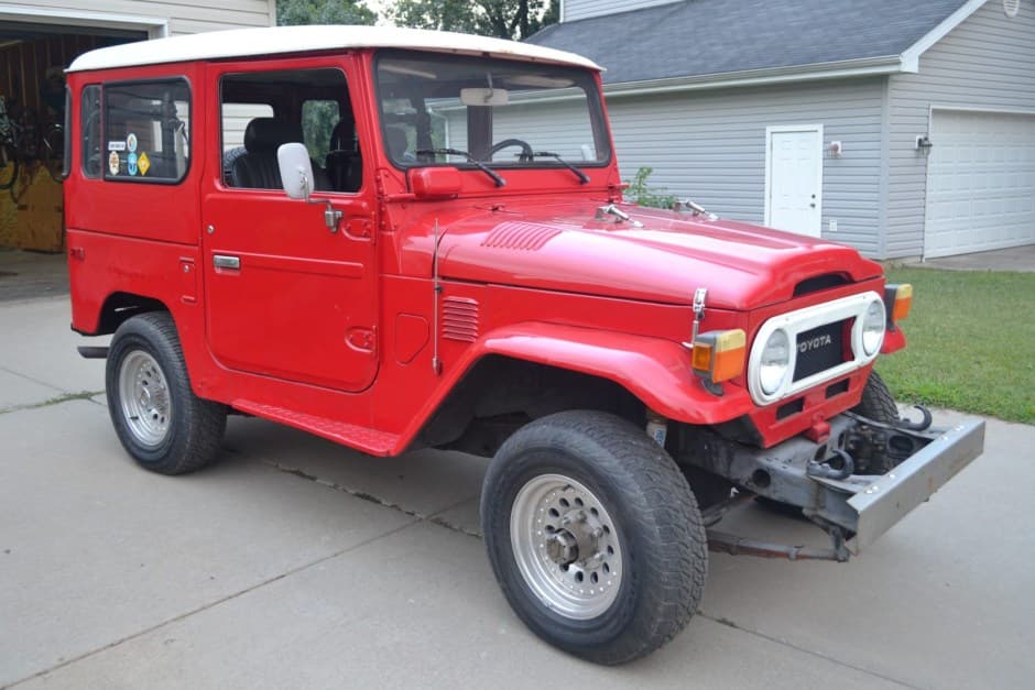 1978 Toyota Land Cruiser FJ40 sold for $17,500