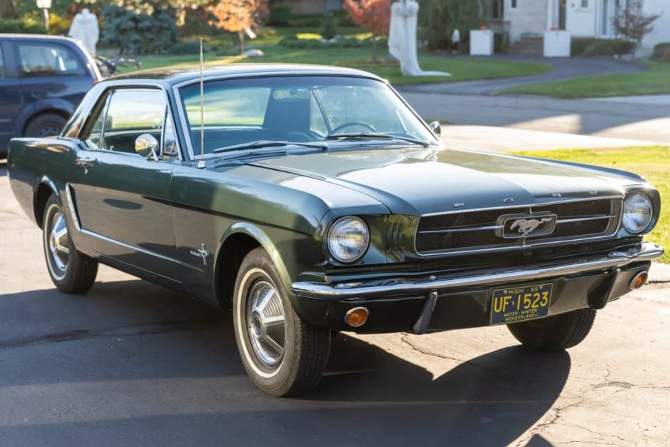 1965 Ford Mustang 1964.5-1966 sold for $11,500