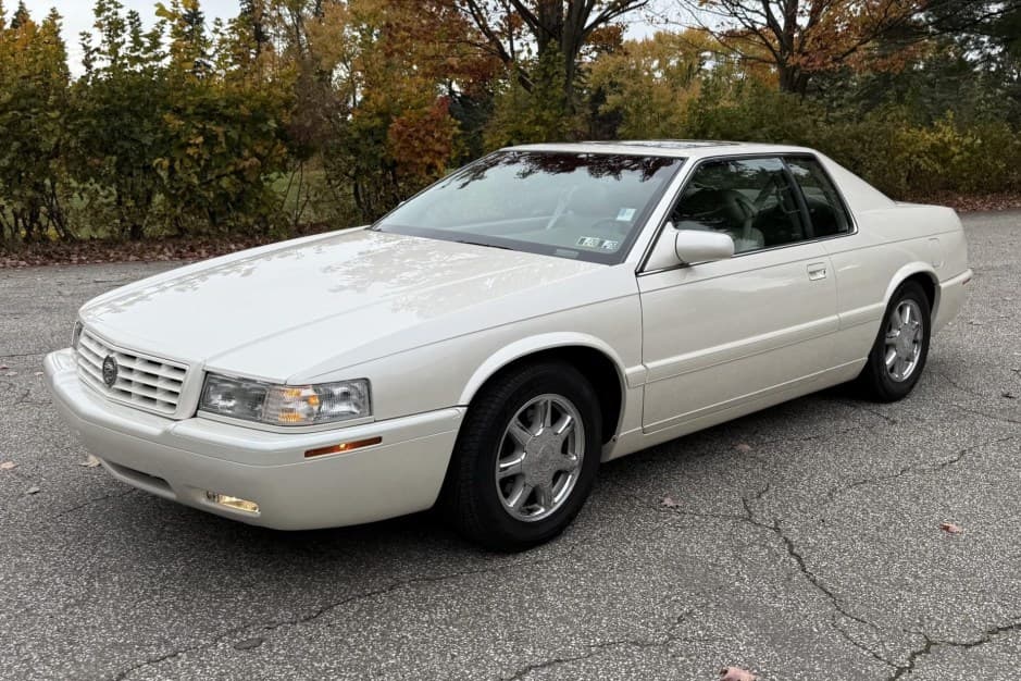 2002 Cadillac Eldorado (1992-2002) sold for $11,650