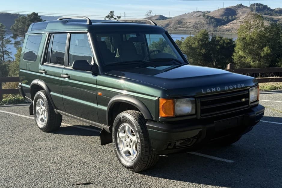 2000 Land Rover Discovery II sold for $11,750