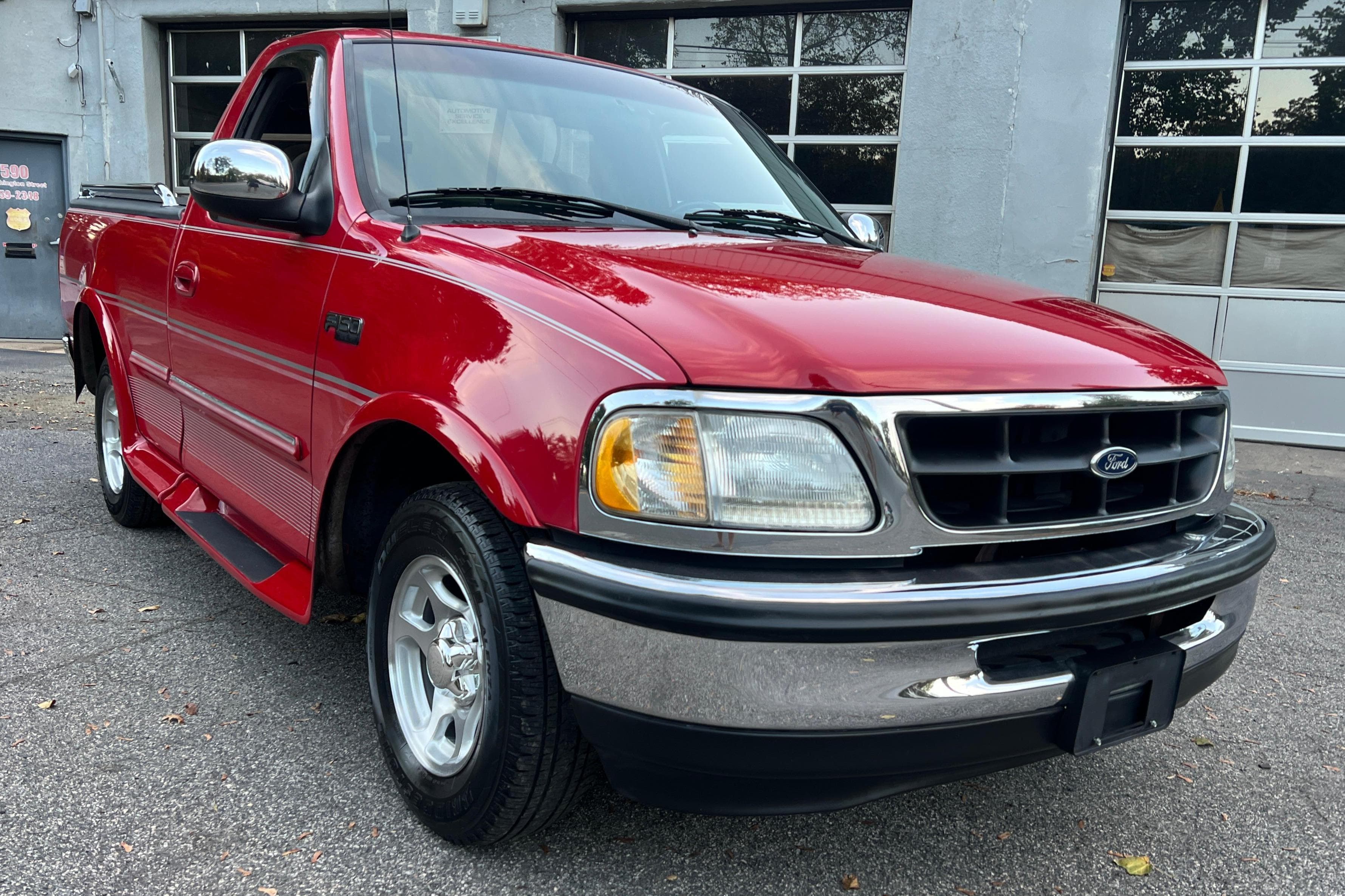 1997 Ford F-150 sold for $6,600