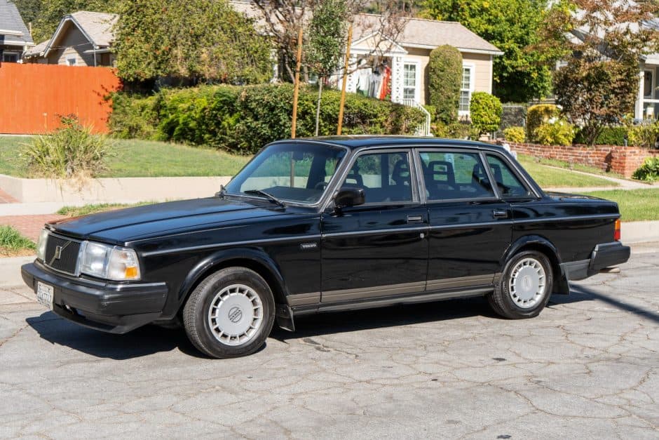 1990 Volvo 240 sold for $6,000