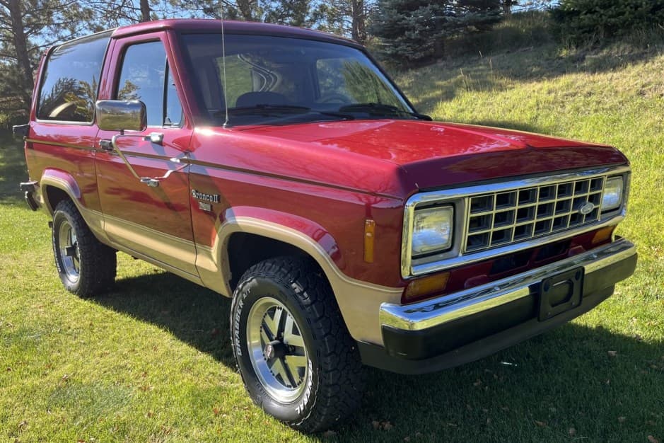 1988 Ford Bronco II sold for $10,200