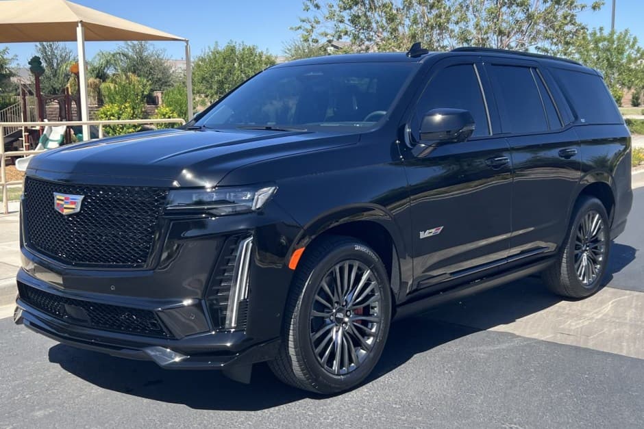2023 Cadillac Escalade T1XL (2021-) sold for $131,000
