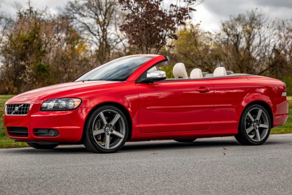 2008 Volvo C70 sold for $13,670