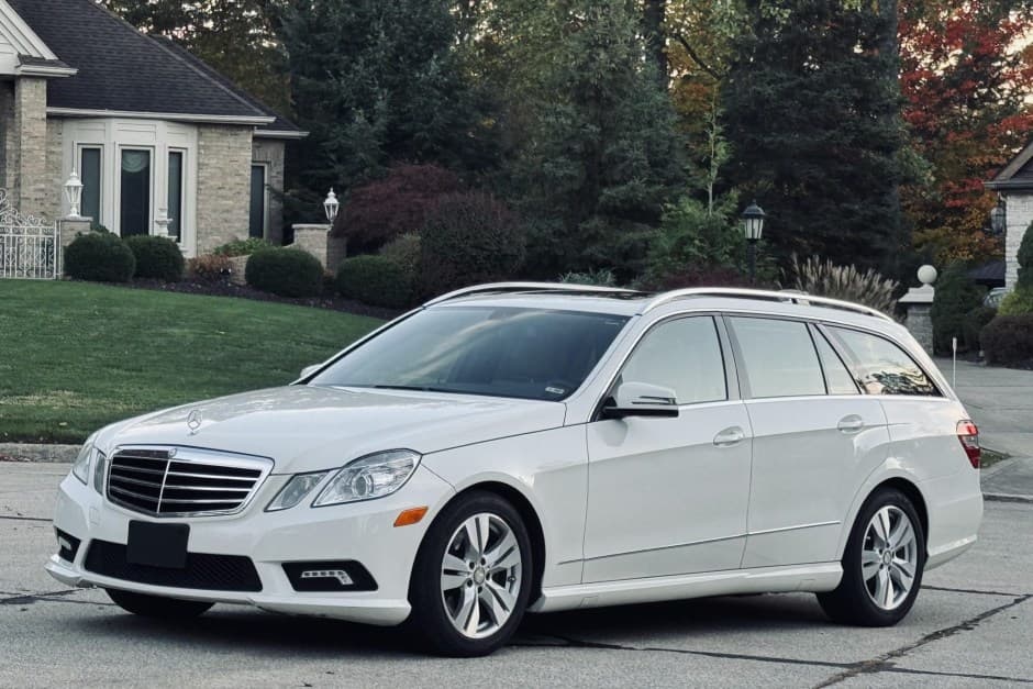 2011 Mercedes-Benz W212 E-Class sold for $14,000