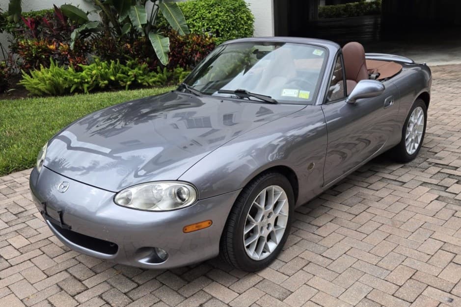2002 Mazda NB MX-5 Miata sold for $9,356