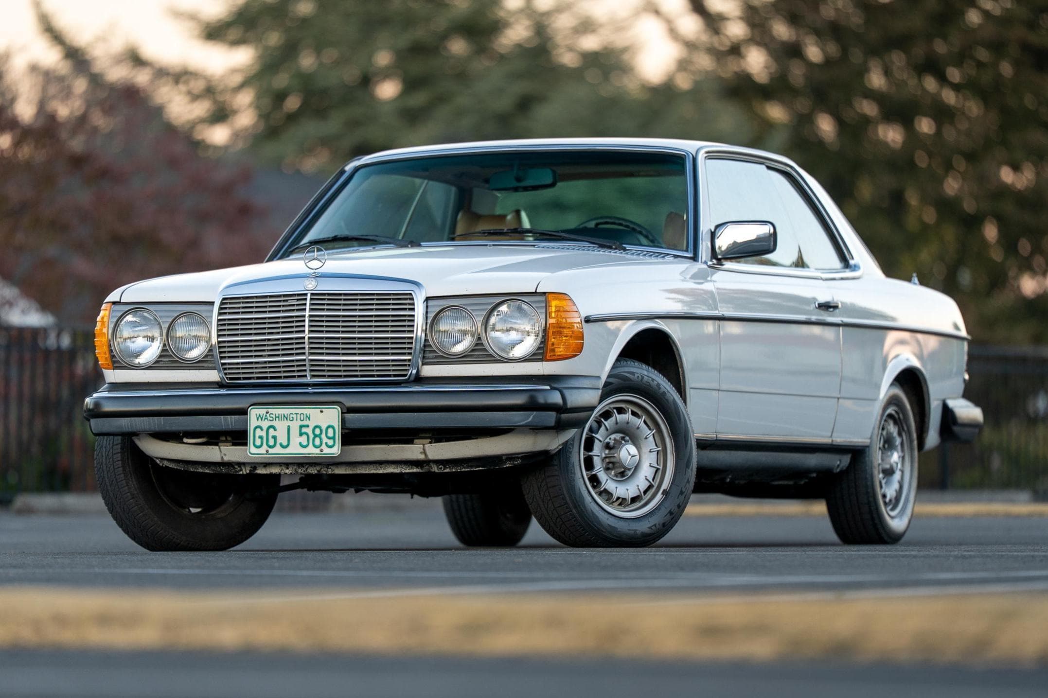 1978 Mercedes-Benz E-Class sold for $16,333
