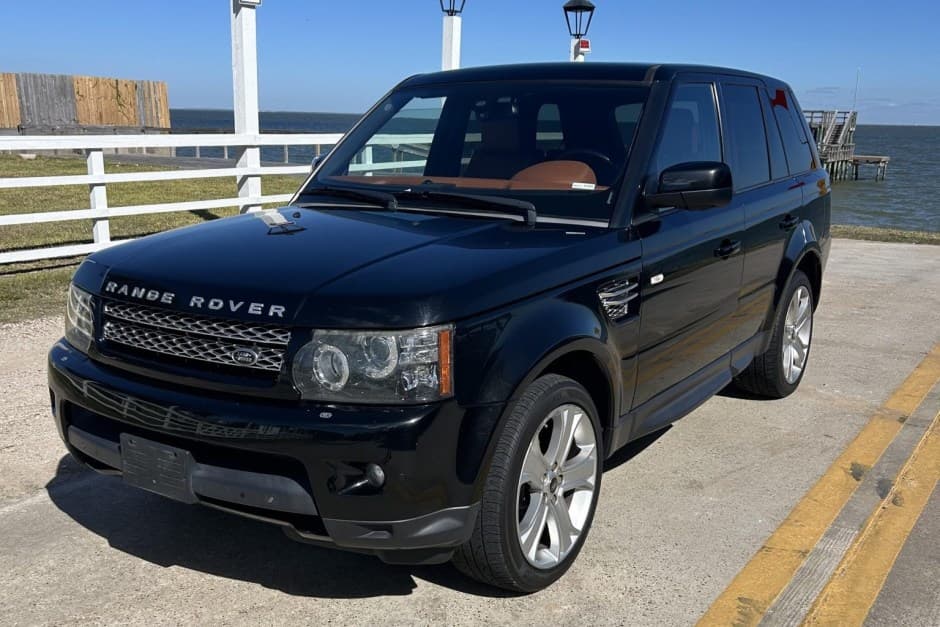 2013 Land Rover Range Rover Sport L320 sold for $18,000
