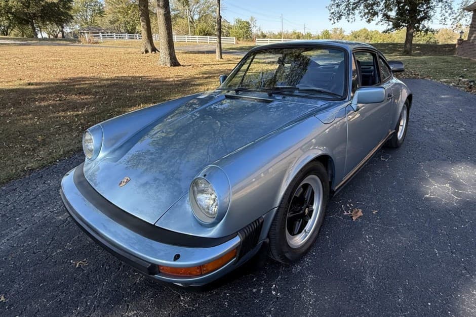 1986 Porsche 911 Carrera 3.2 sold for $60,500