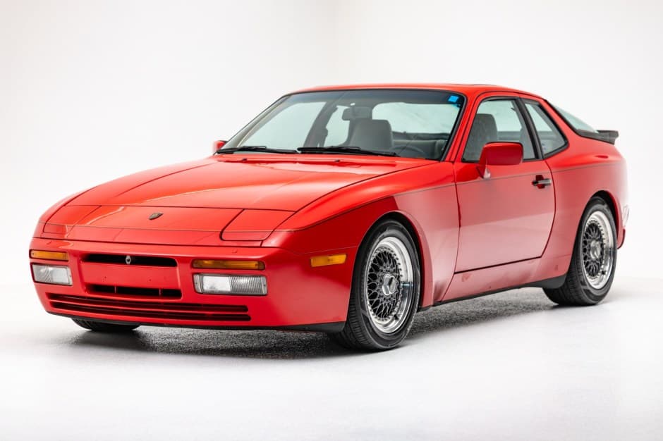 1988 Porsche 944 Turbo sold for $20,750