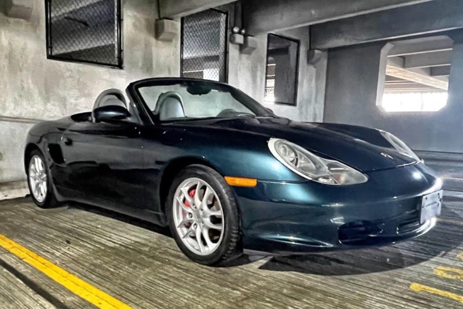 2004 Porsche 986 Boxster sold for $7,350