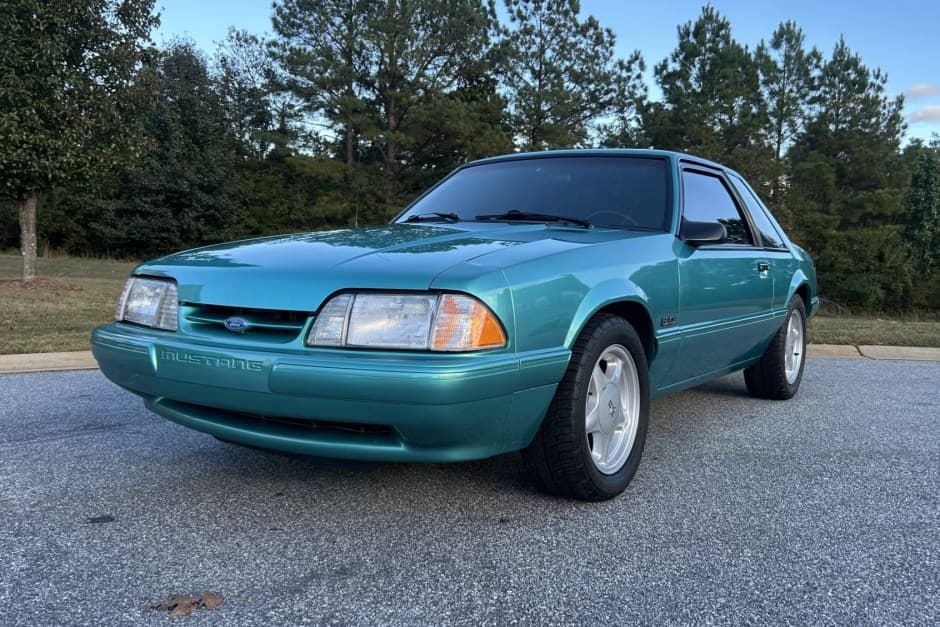 1993 Ford Fox-Body Mustang sold for $25,000