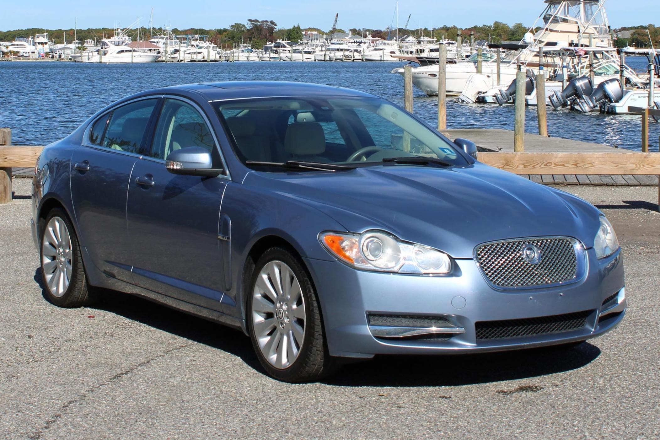 2009 Jaguar XF sold for $5,500
