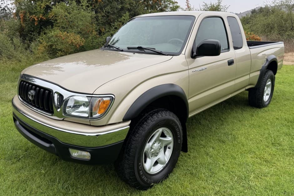 2004 Toyota Tacoma (N1X0 1995-2005) sold for $37,000