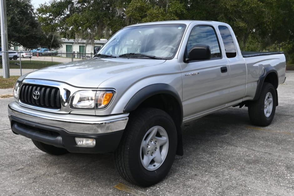2001 Toyota Tacoma (N1X0 1995-2005) sold for $23,000