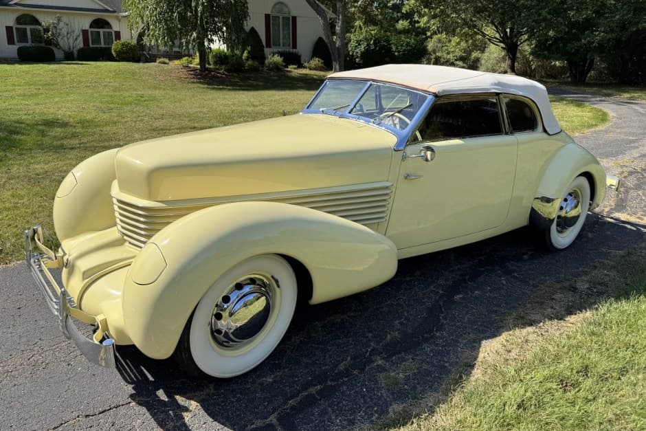 1936 Cord 810/812 sold for $80,000