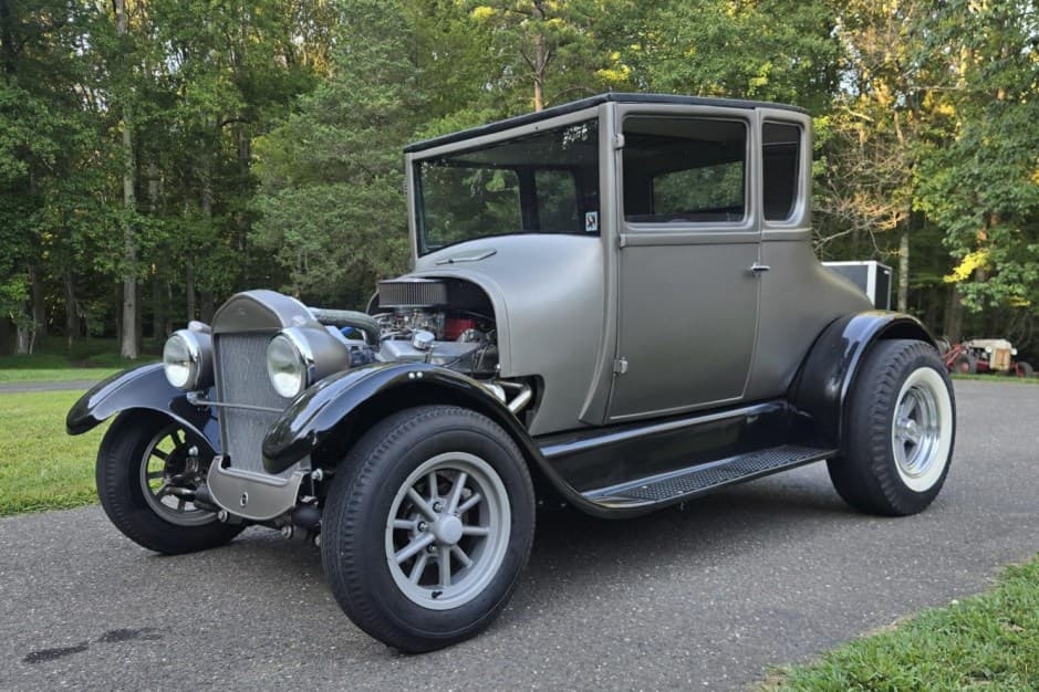 0 Ford Hot Rod sold for $7,300