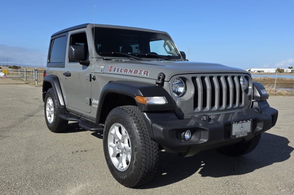 2021 Jeep Wrangler JL (2018+) sold for $26,250