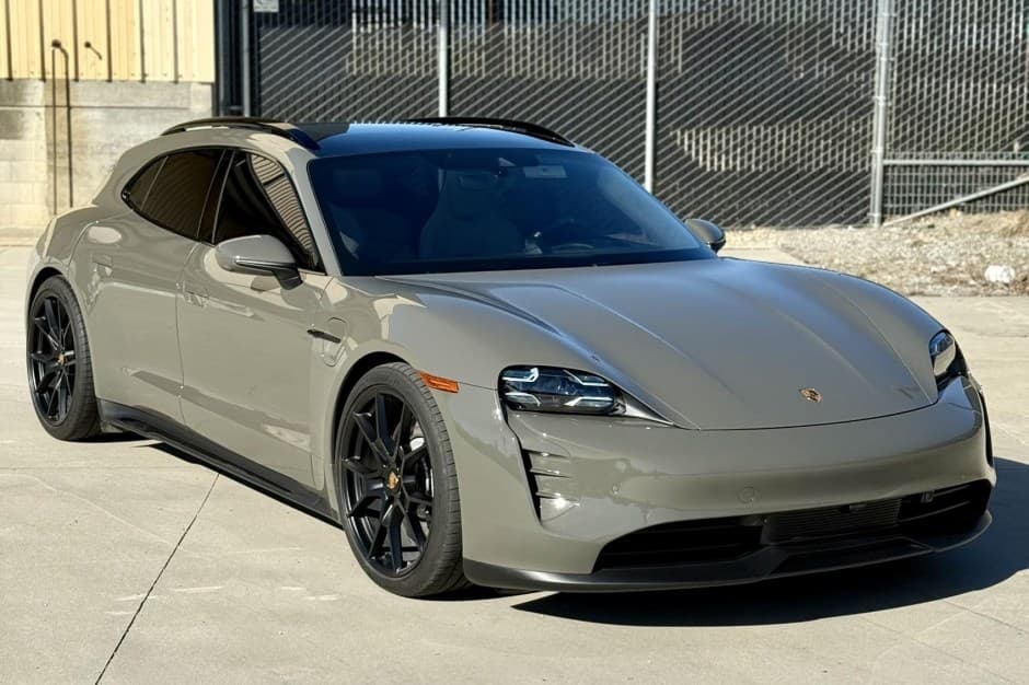 2023 Porsche Taycan sold for $91,000