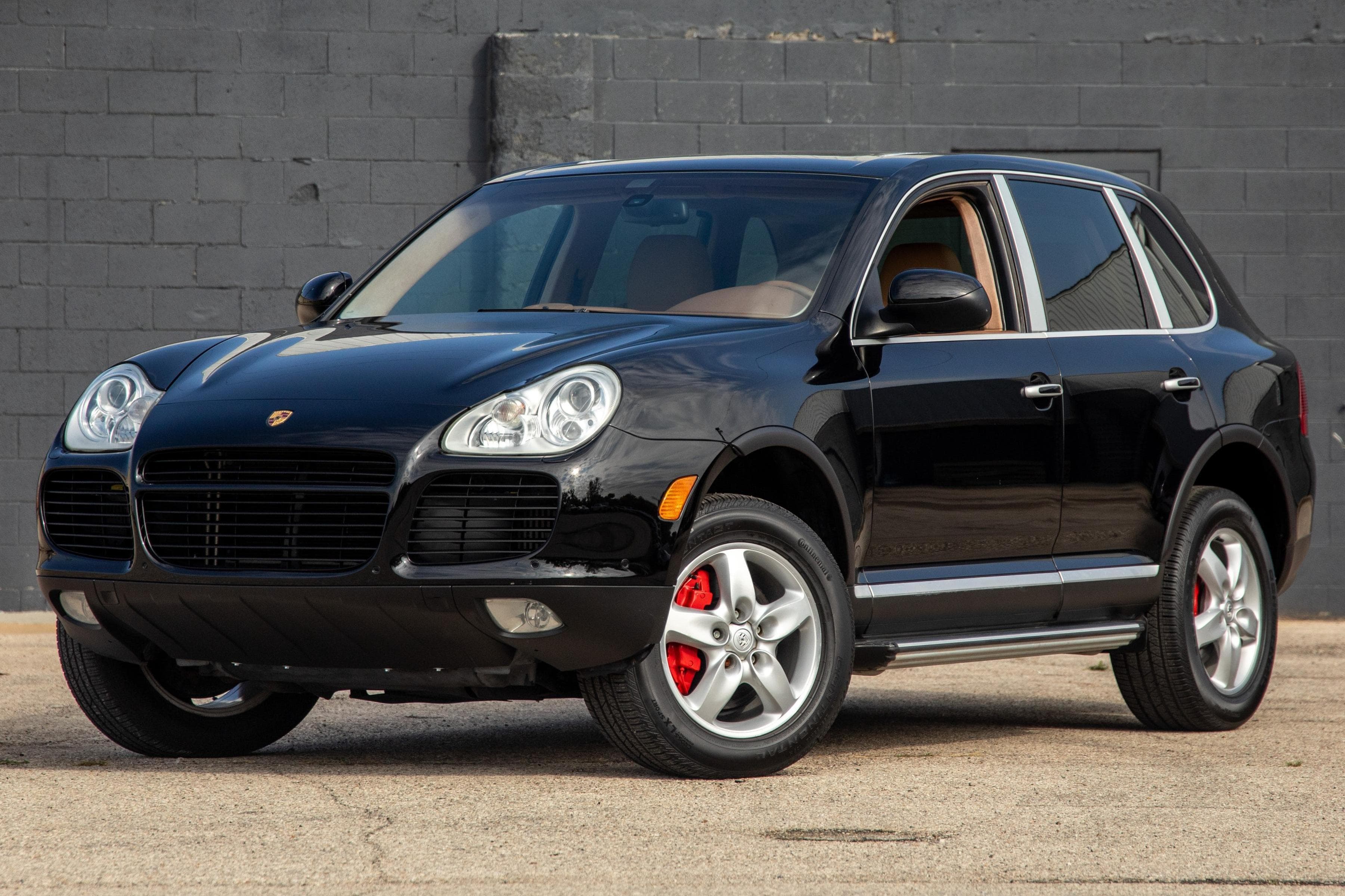 2004 Porsche Cayenne sold for $13,800