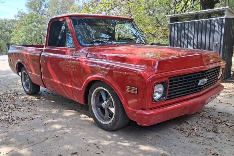 1970 Chevrolet C/K (1967-1972) sold for $16,000