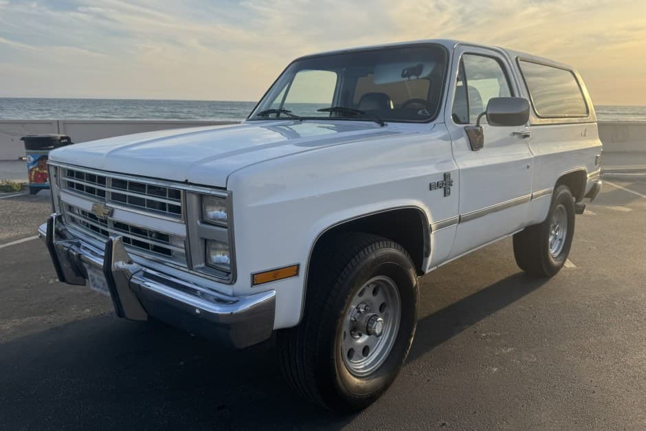 1985 Chevrolet K5 Blazer 1973-1991 sold for $13,000