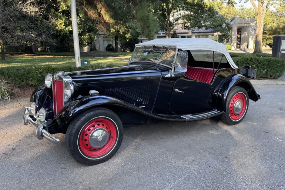 1953 MG TD sold for $13,777