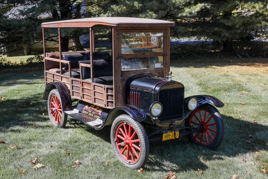 1924 Ford  sold for $7,000
