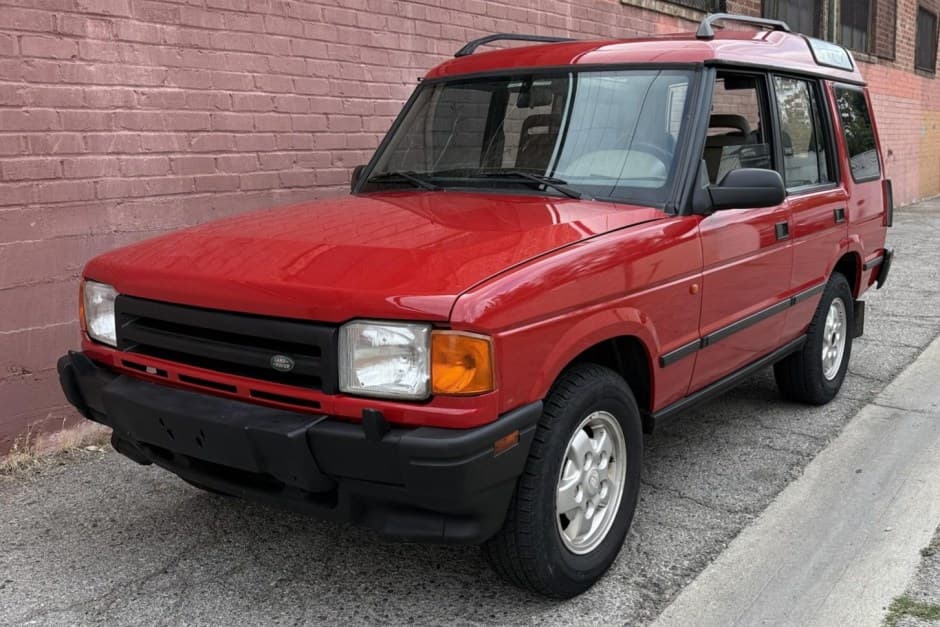 1995 Land Rover Discovery I sold for $6,600