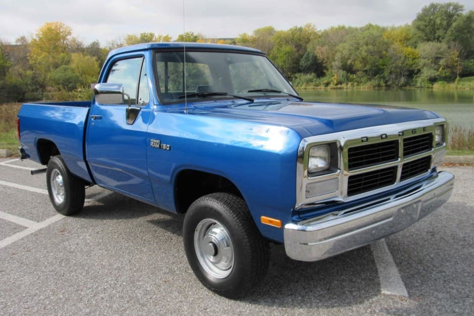 1993 Dodge Ram (1981-1993) sold for $33,500