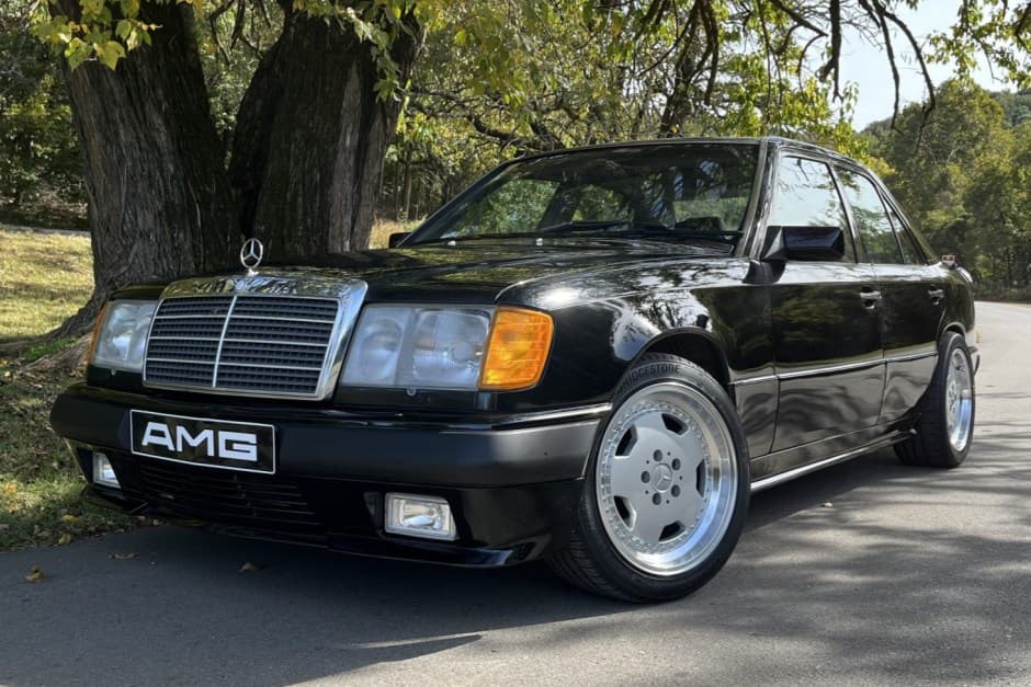 1993 Mercedes-Benz W124 E-Class sold for $12,500