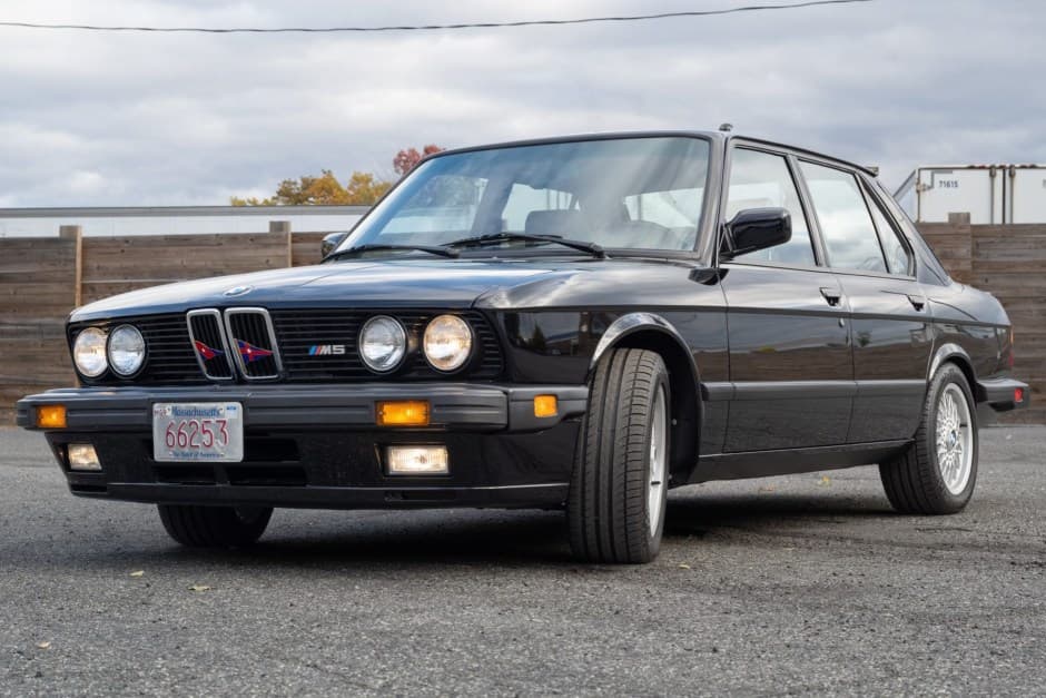 1988 BMW E28 M5 sold for $61,000