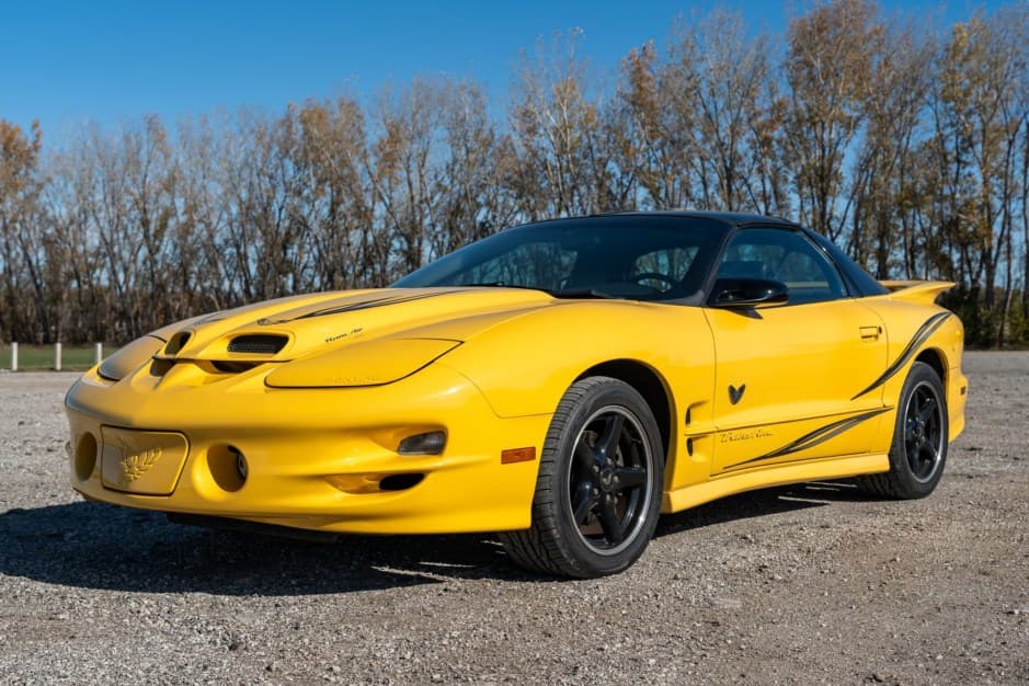 2002 Pontiac Firebird (4th Generation – 1993-2002) sold for $19,250