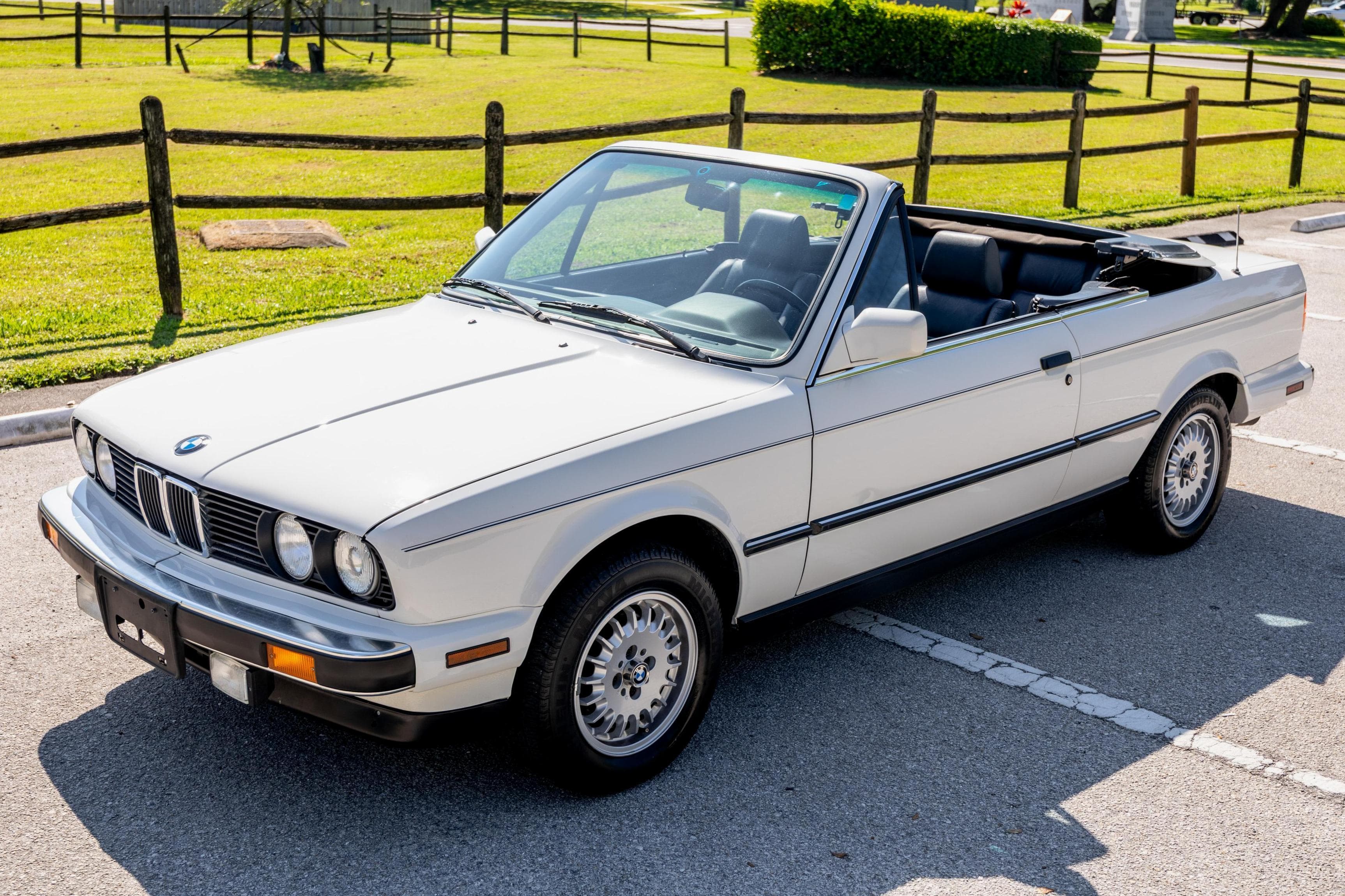 1989 BMW 3 Series sold for $10,600