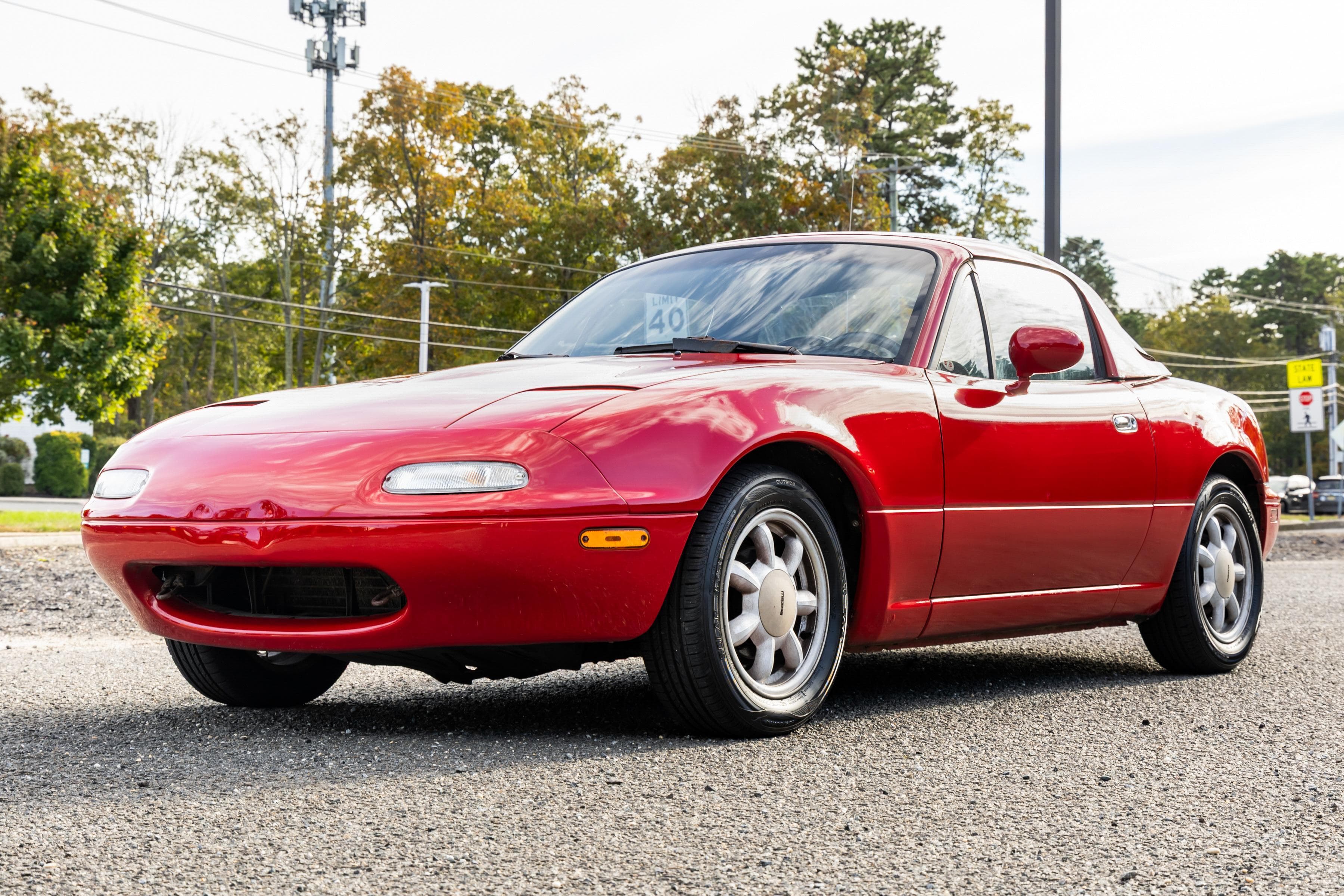 1990 Mazda NA Miata sold for $5,999