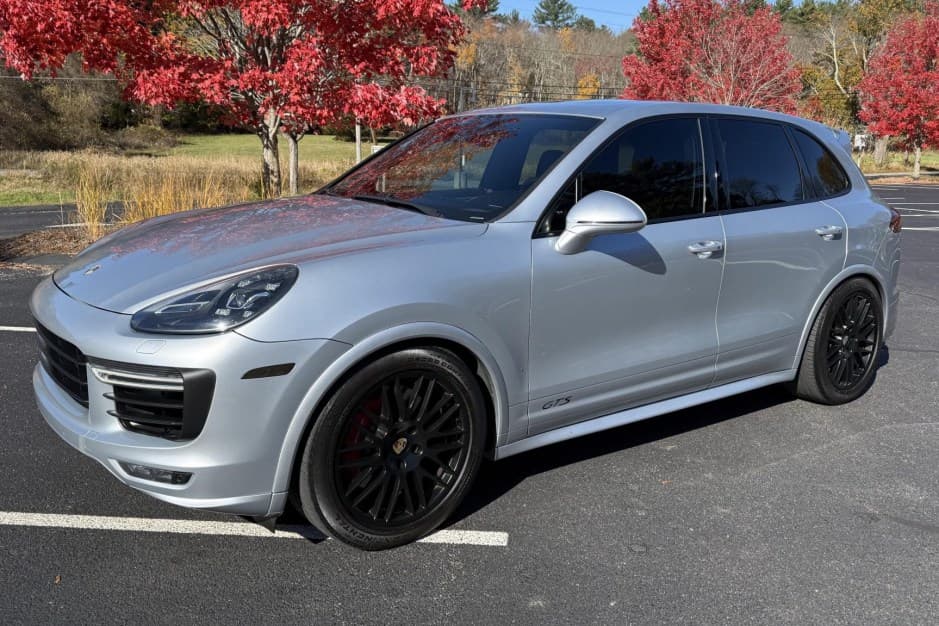 2016 Porsche 958 Cayenne (2011-2018) sold for $22,000