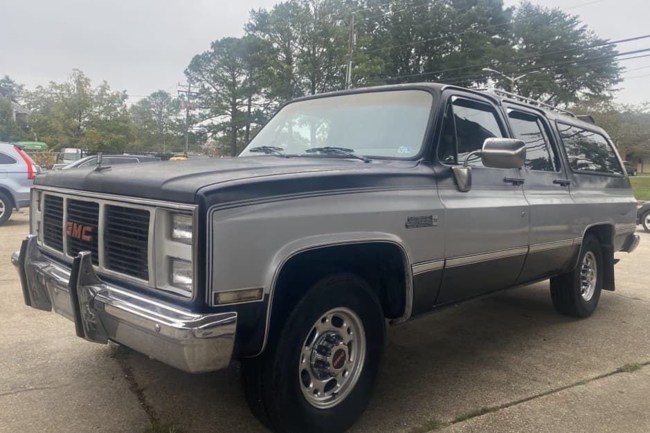 1987 GMC Suburban (1973-1991) sold for $5,300