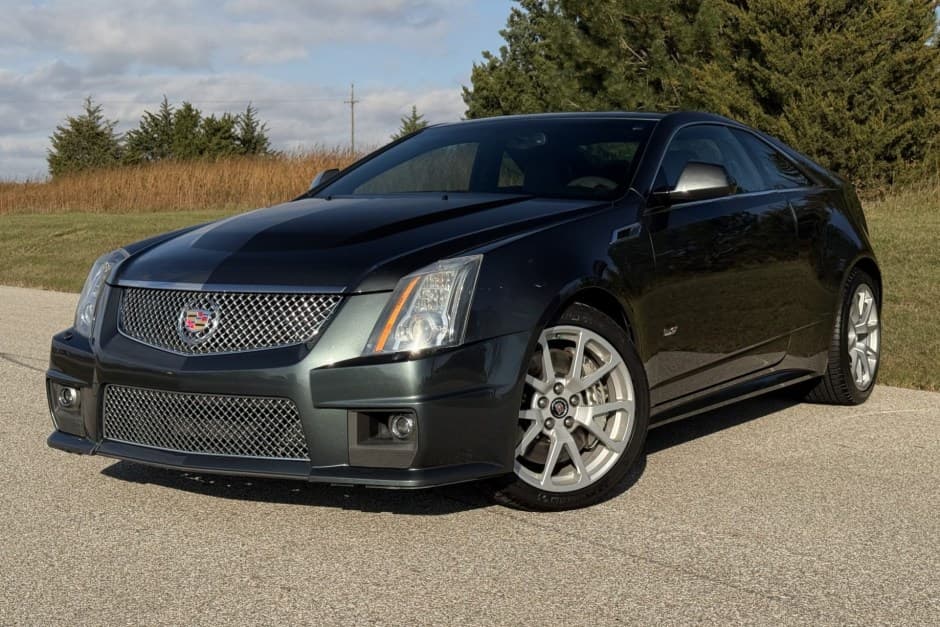 2013 Cadillac CTS & CTS-V sold for $32,000