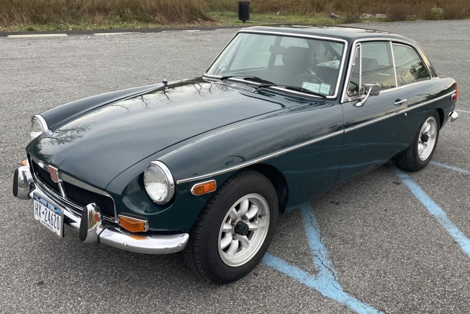 1973 MG MGB sold for $9,500