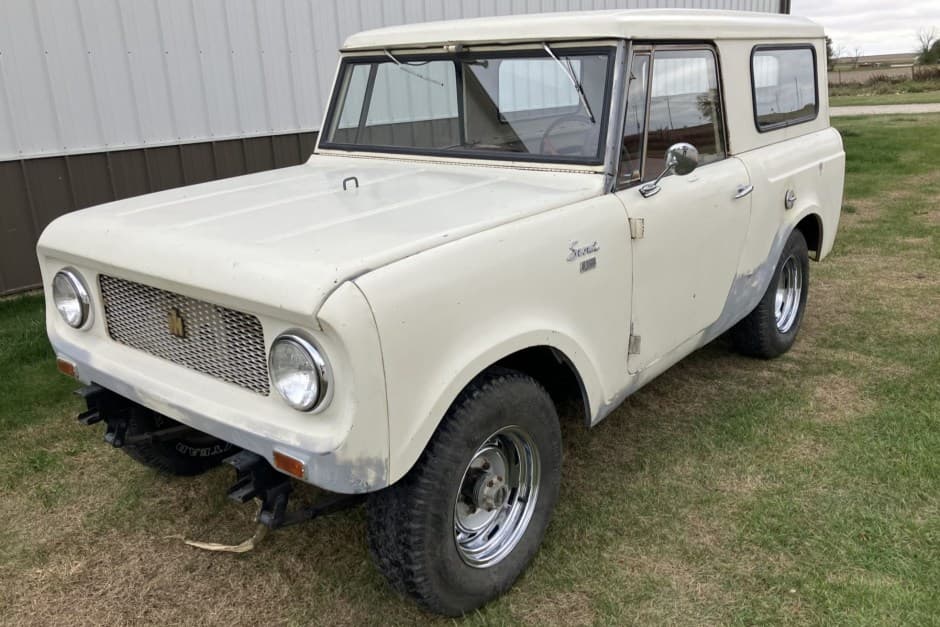 1964 International Harvester Scout 80 sold for $21,101
