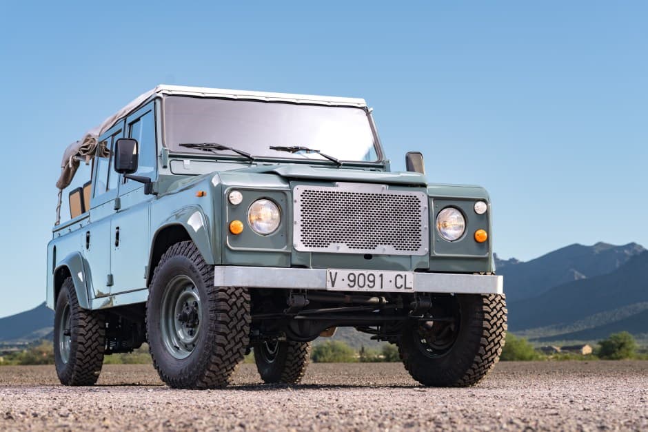 1988 Land Rover 110 / Defender 110 (Euro Spec) sold for $32,000