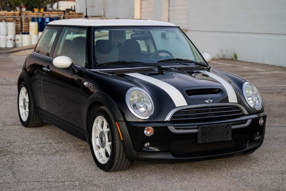2003 Mini R53 Cooper S sold for $4,250