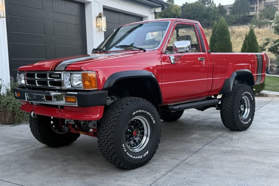 1986 Toyota Pickup (N50/N60/N70 1984-1988) sold for $35,000