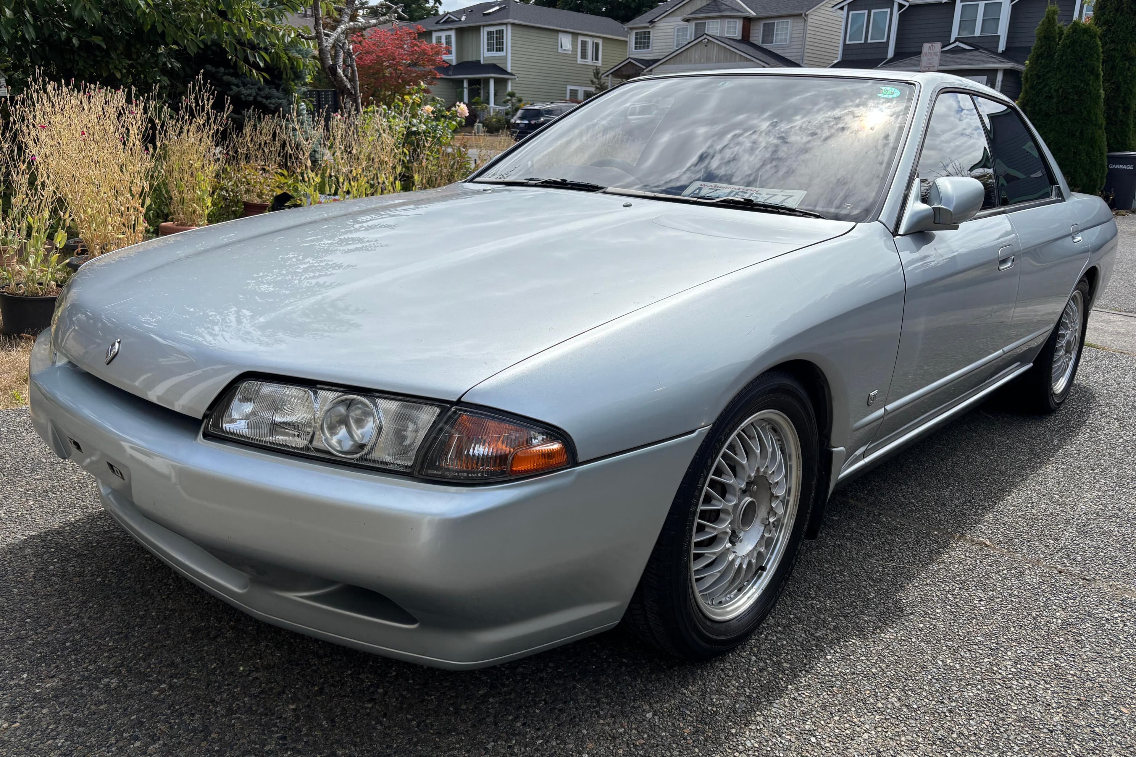 1989 Nissan R32 Skyline sold for $9,000