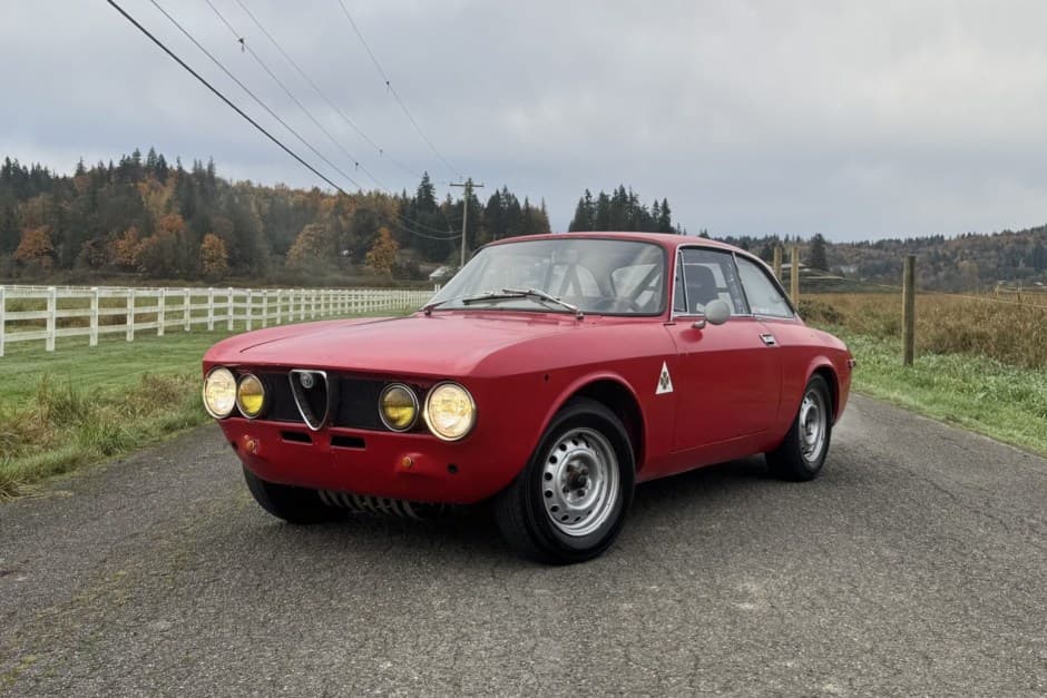 1971 Alfa Romeo 105/115 Series Coupe sold for $23,750