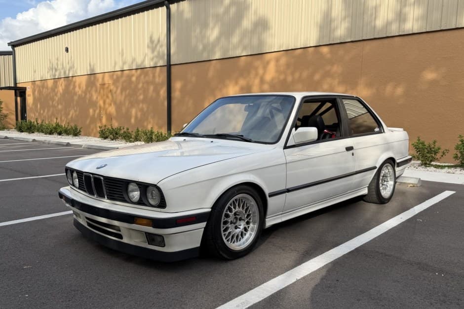 1991 BMW E30 3-Series Coupe sold for $19,250