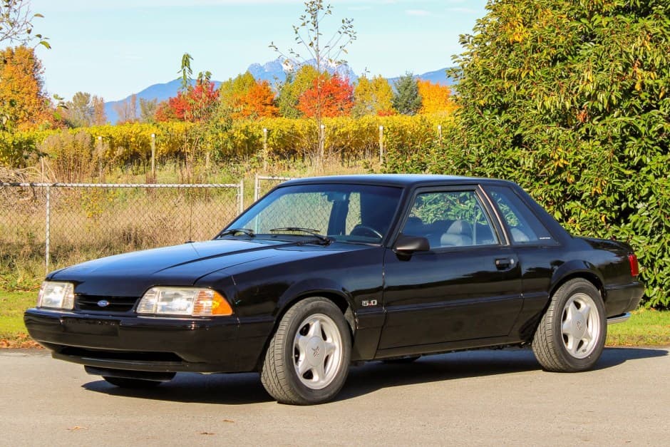 1993 Ford Fox-Body Mustang sold for $27,500