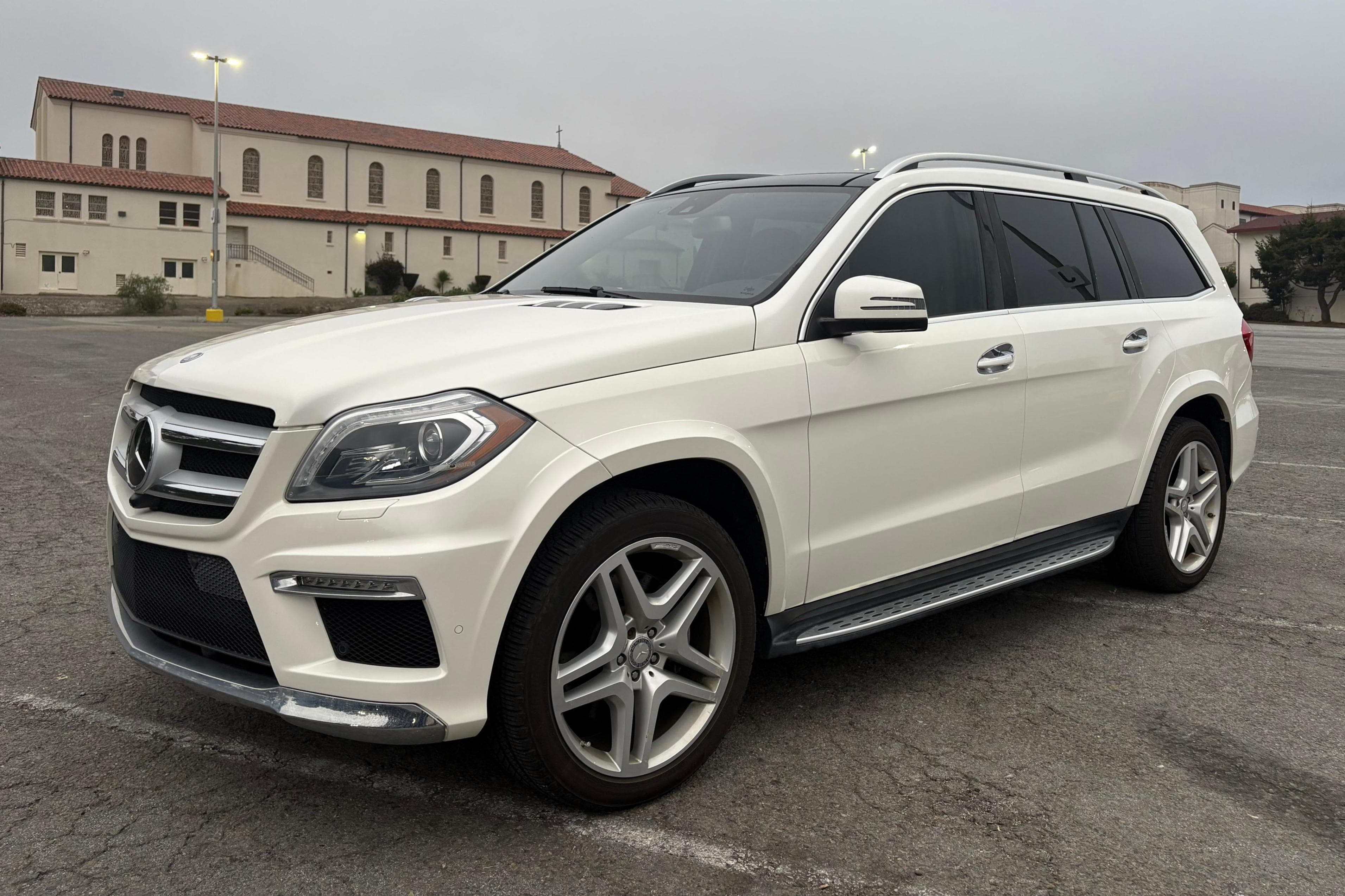 2015 Mercedes-Benz GL-Class sold for $27,000