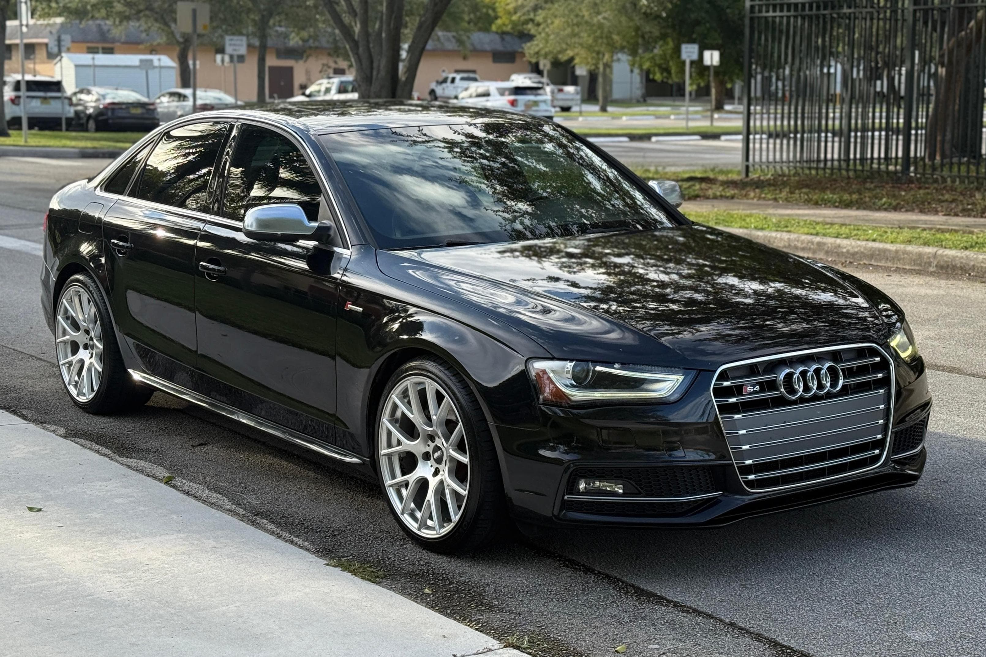 2014 Audi B8 S4 sold for $13,769
